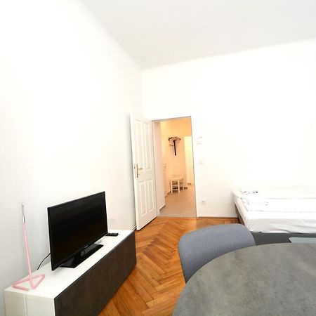 Universum Apartment 4 Wien Exterior foto